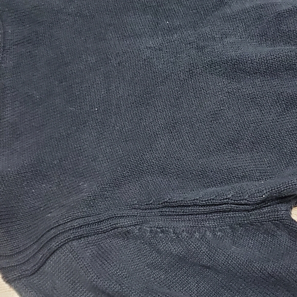 Sweater - Picture 4 of 7